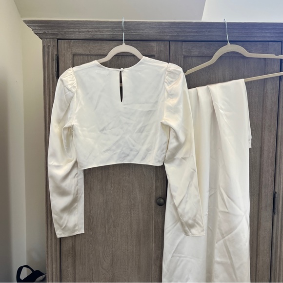 Reformation Barcelona Silk Two Piece - Picture 10 of 15